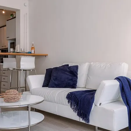 Appartement Bright And Modern With Lateral Sea View *