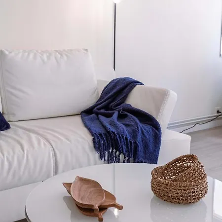Bright And Modern With Lateral Sea View Appartement *